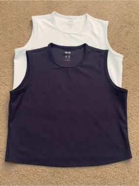 Uniqlo set of 2 Crop Tank Tops — Navy and White S